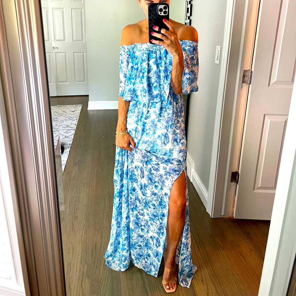 Blue/ white Show me your Mumi maxi! Works twice - 2 different ways!